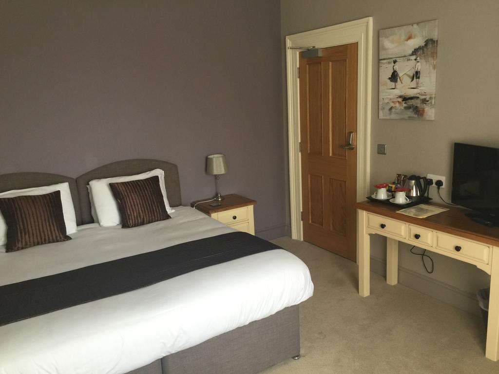 The Clyffe Hotel Lowestoft Exteriör bild